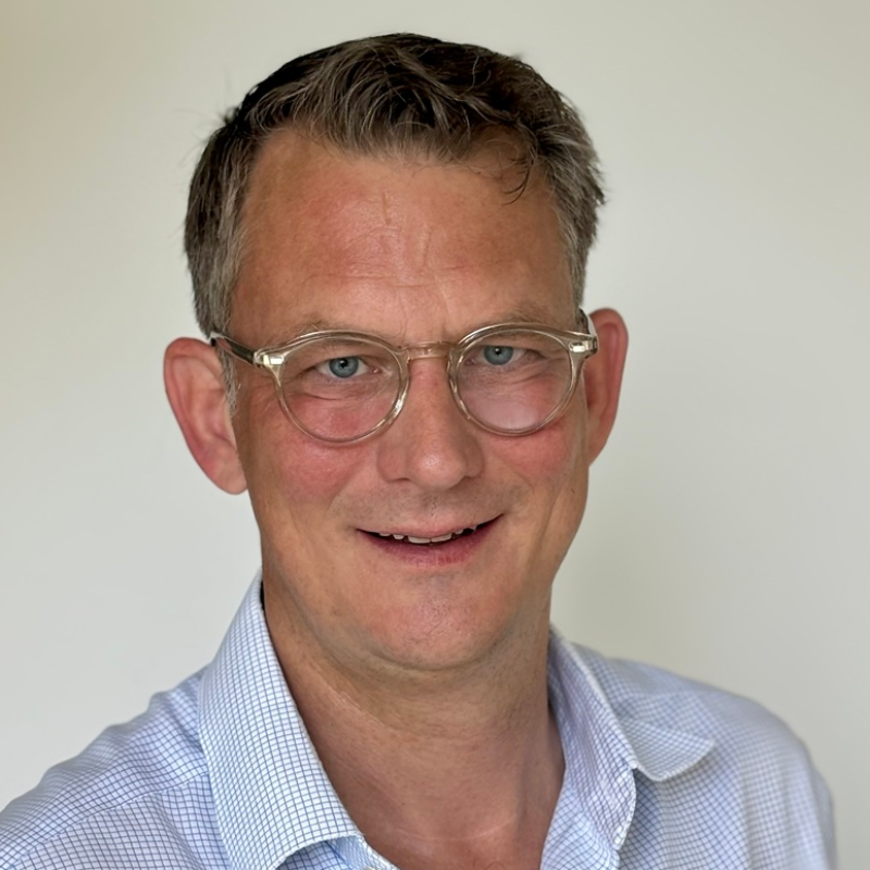 Dr.  Christopher Hilgenstock